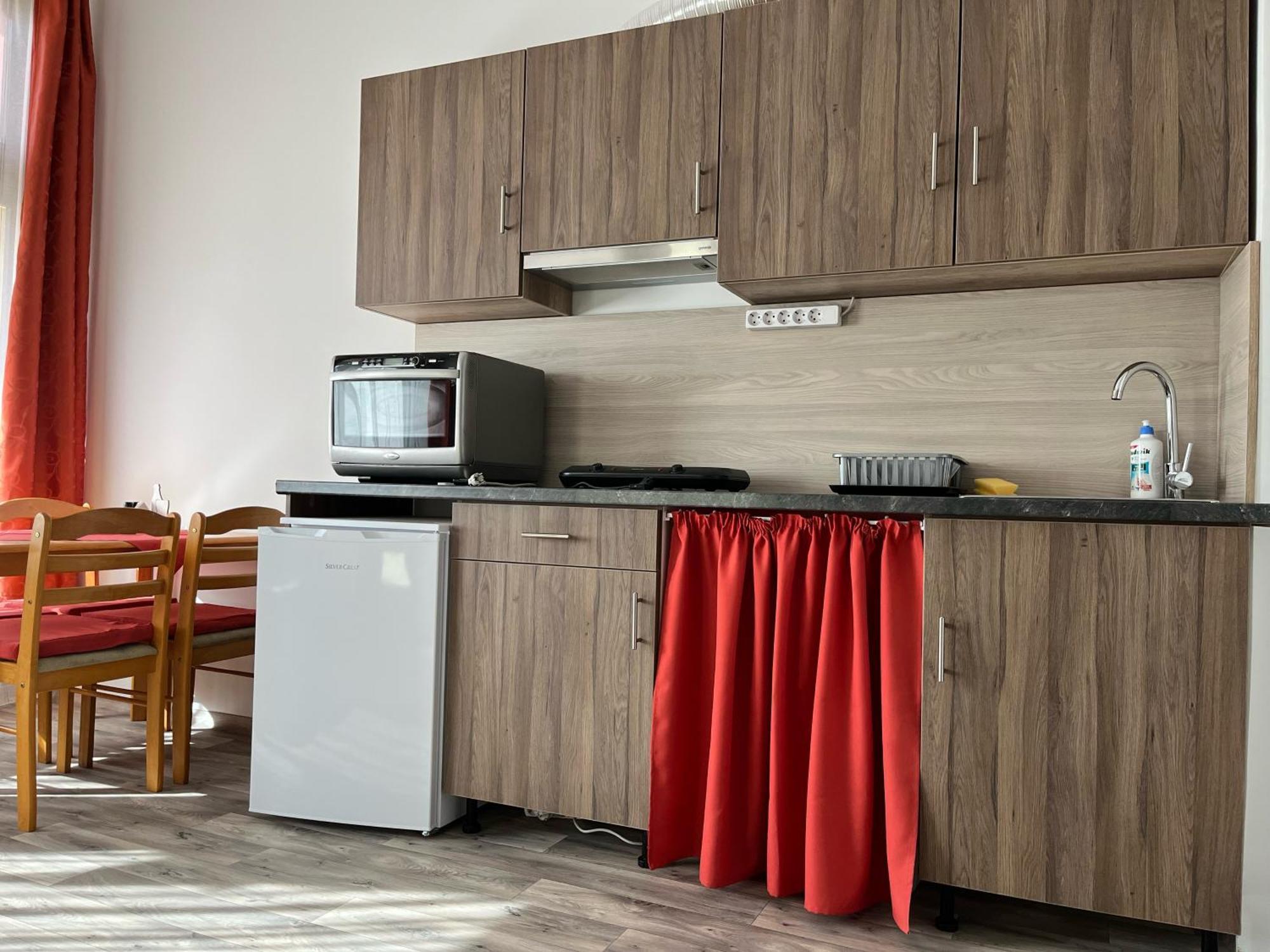 Centr00M Apartman Dunafoldvar Buitenkant foto